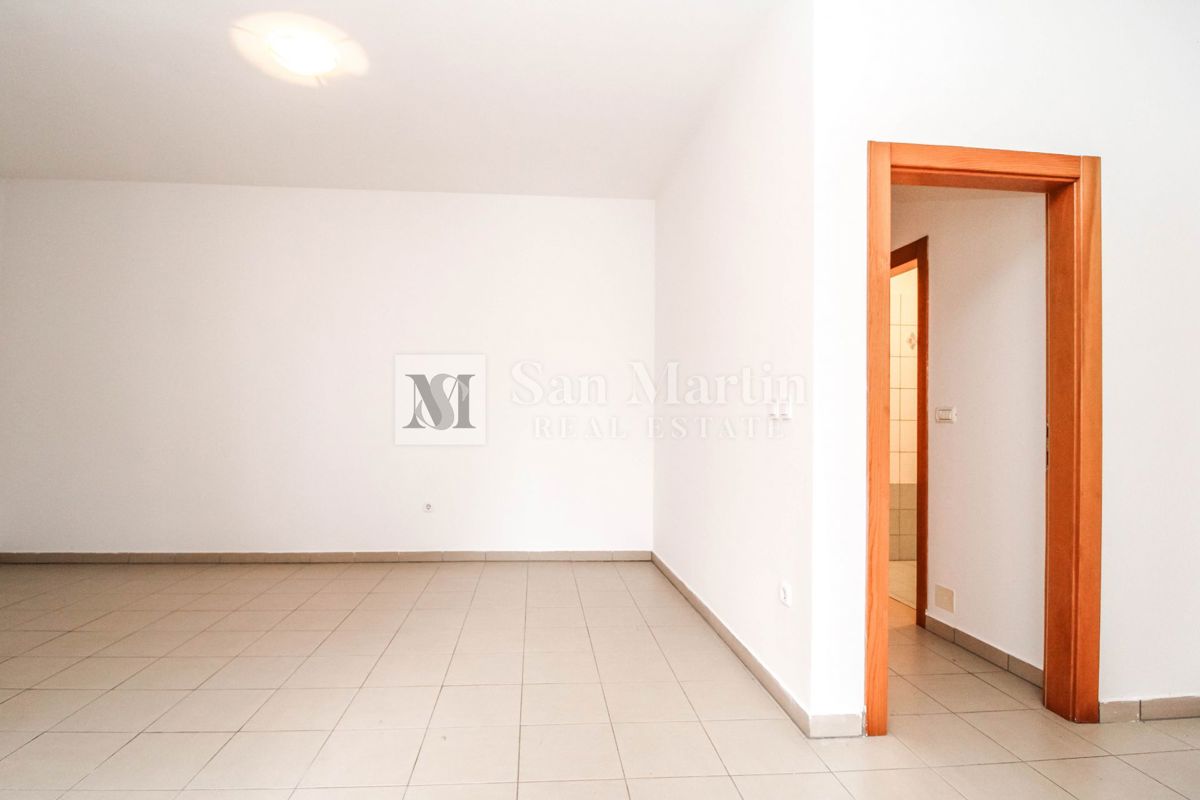 Novigrad -monolocale al piano terra con terrazza