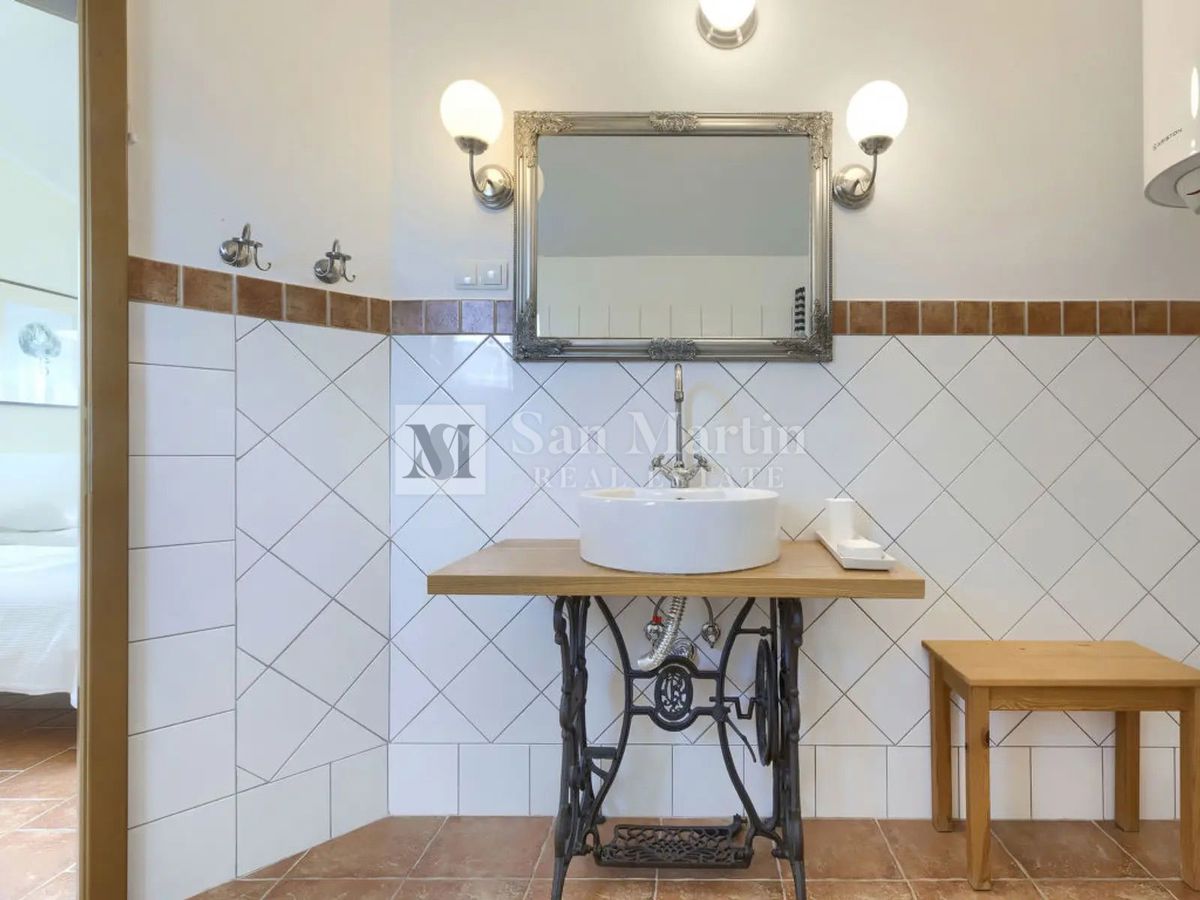 Istria, Svetvinčenat – casa tradizionale su ampio terreno