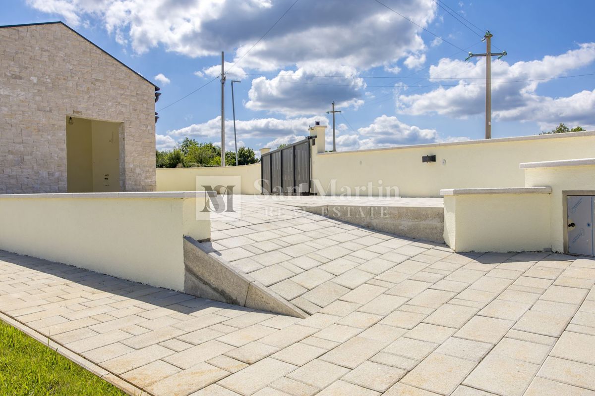 Parenzo, dintorni - eccellente casa a un piano con piscina riscaldata