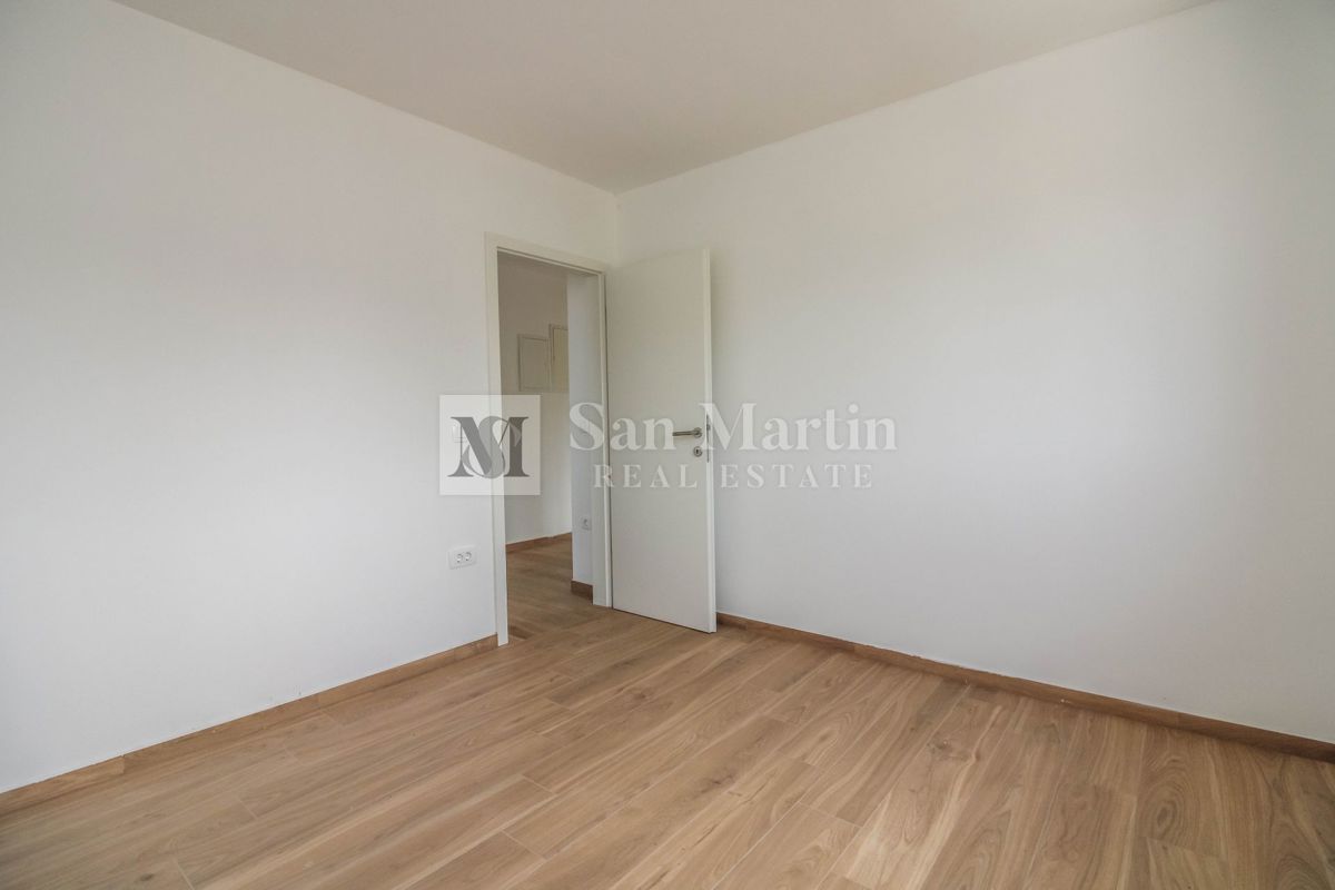 Parenzo, dintorni – appartamento in nuova costruzione con due camere da letto!