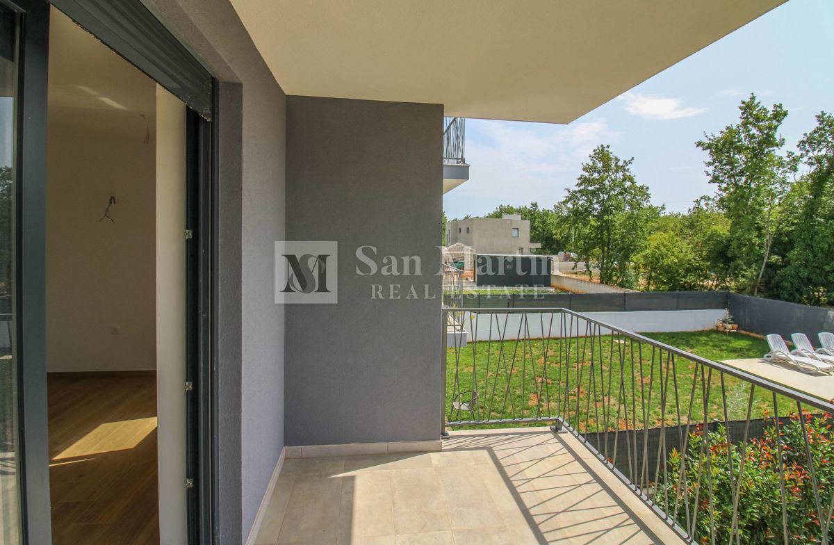 Parenzo, dintorni – appartamento in nuova costruzione con due camere da letto!