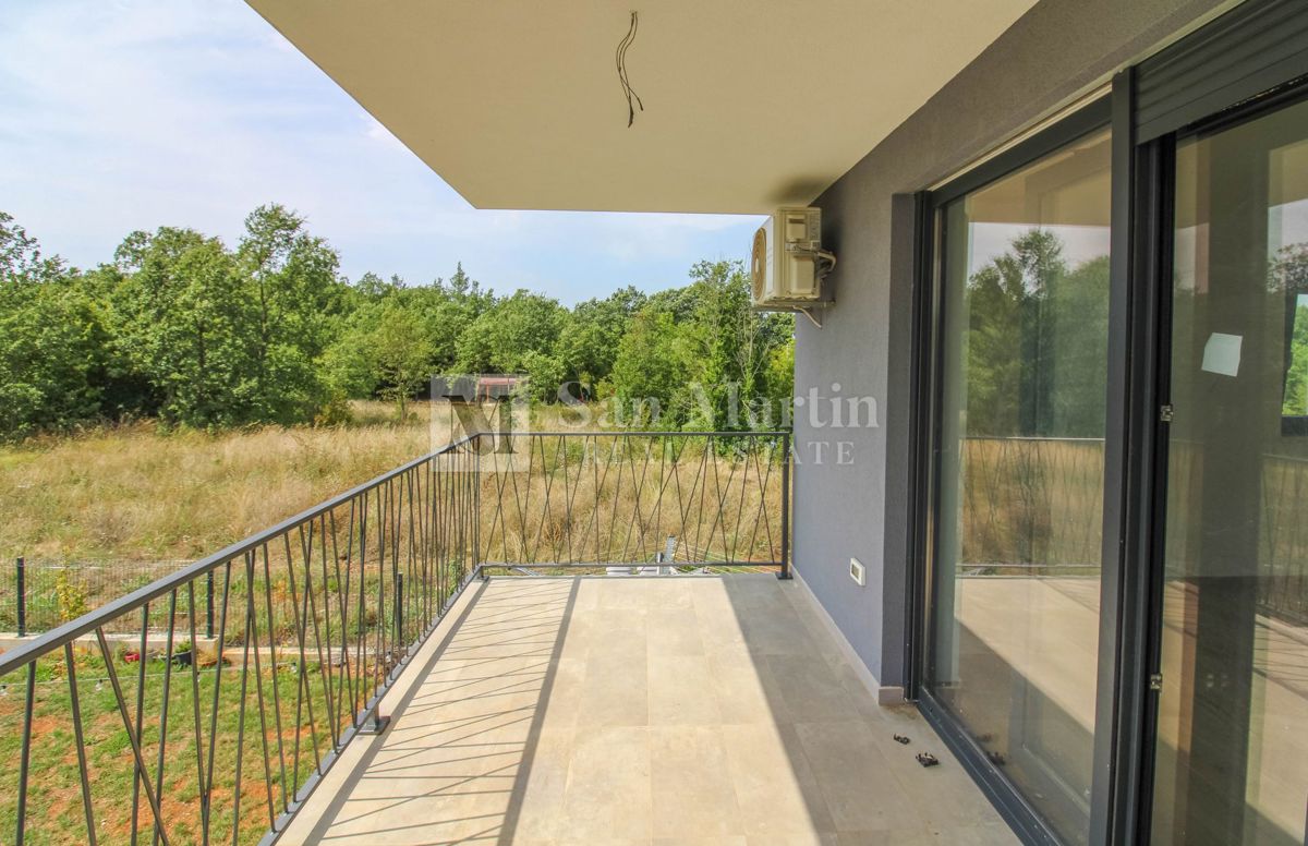 Parenzo, dintorni – appartamento in nuova costruzione con due camere da letto!