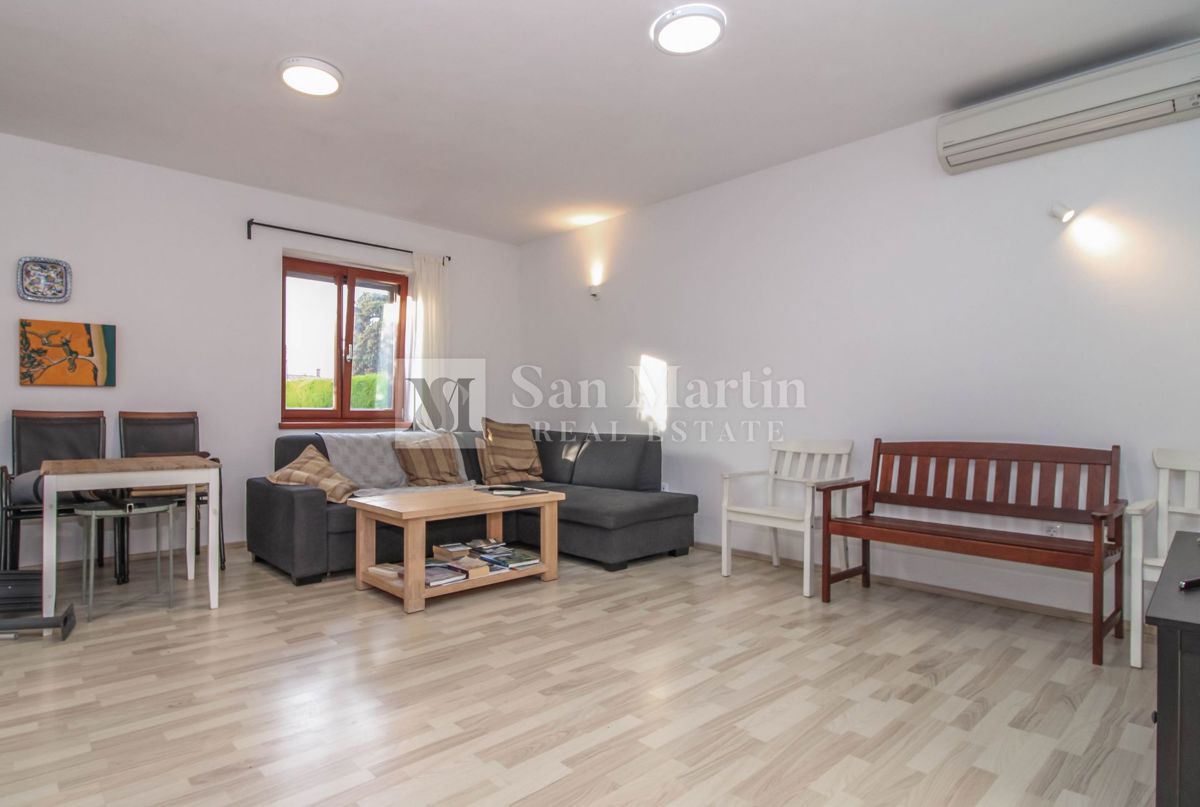 KRNICA - Casa con piscina e tre camere da letto