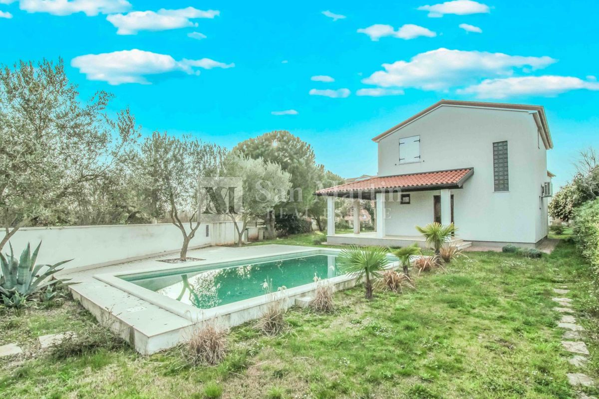 KRNICA - Casa con piscina e tre camere da letto