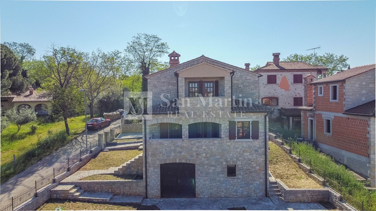 Poreč, Casa in pietra con vista panoramica sul mare