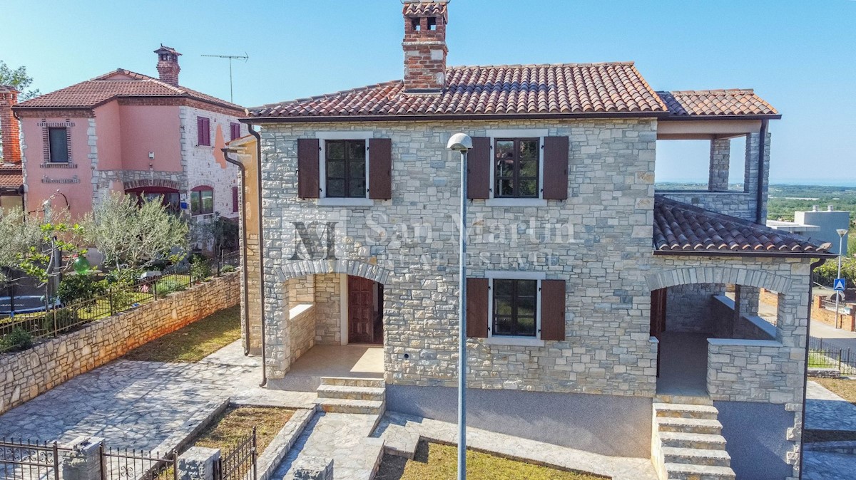 Poreč, Casa in pietra con vista panoramica sul mare