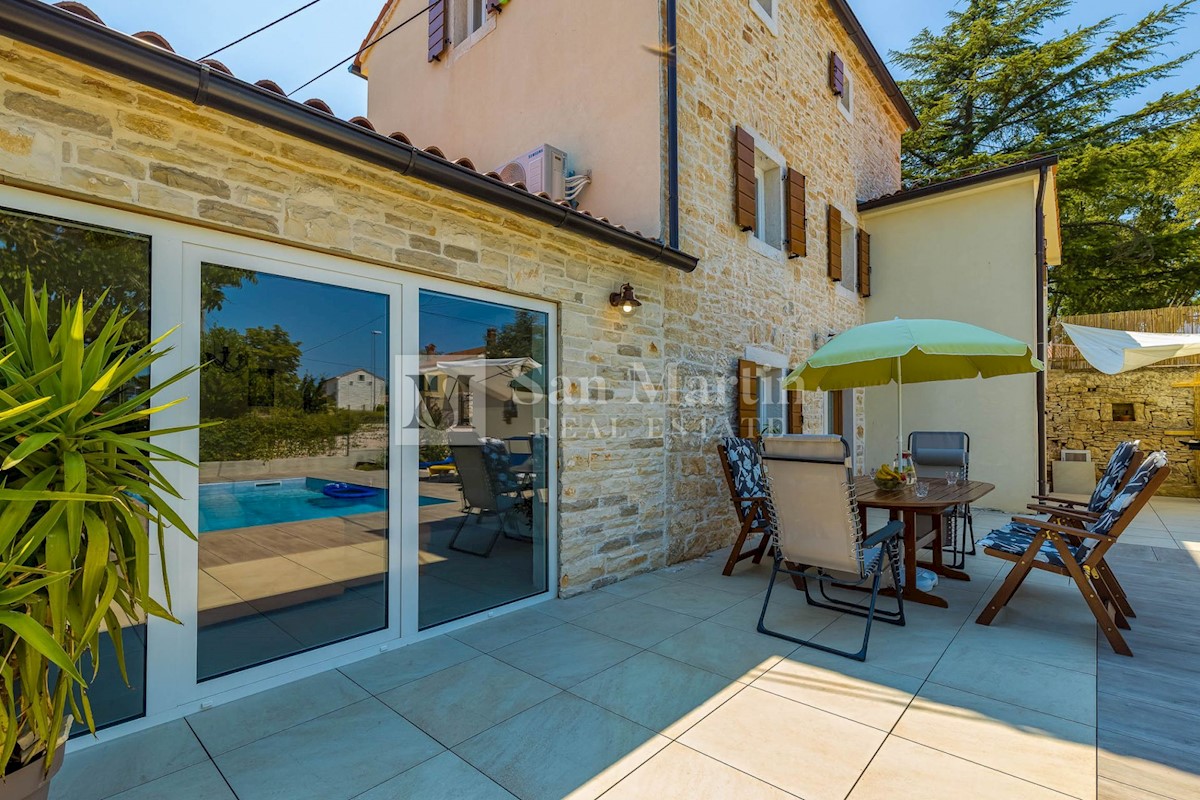 Kanfanar - una bella casa in pietra in un posto tranquillo