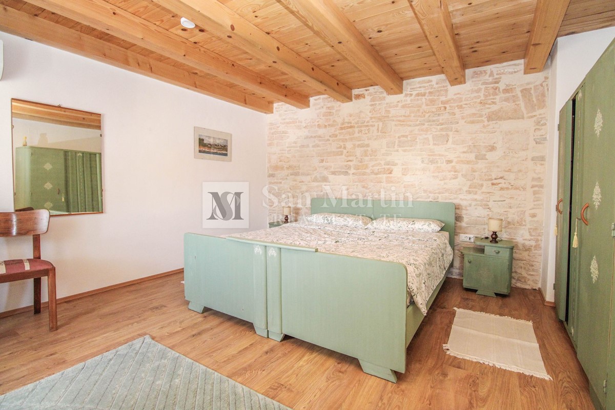 Kanfanar - una bella casa in pietra in un posto tranquillo