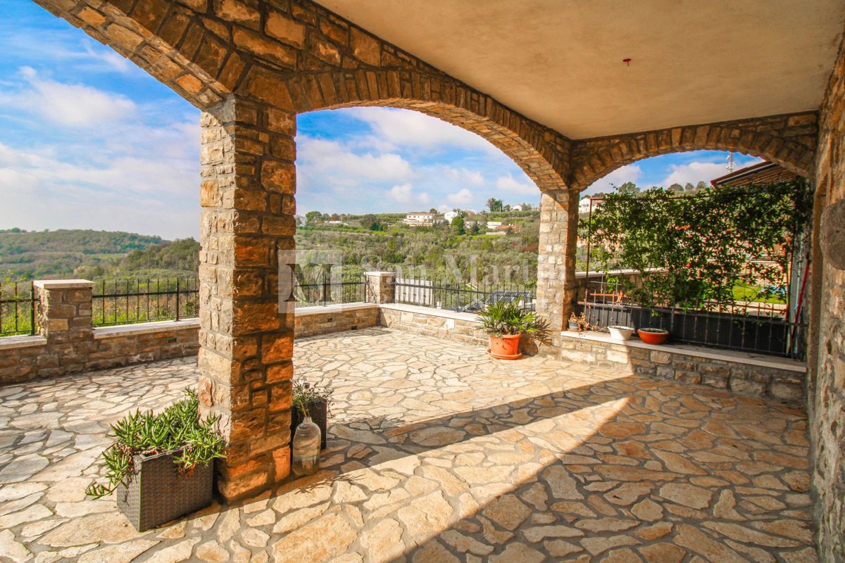 Buie - dintorni, casa in pietra con bellissima vista!