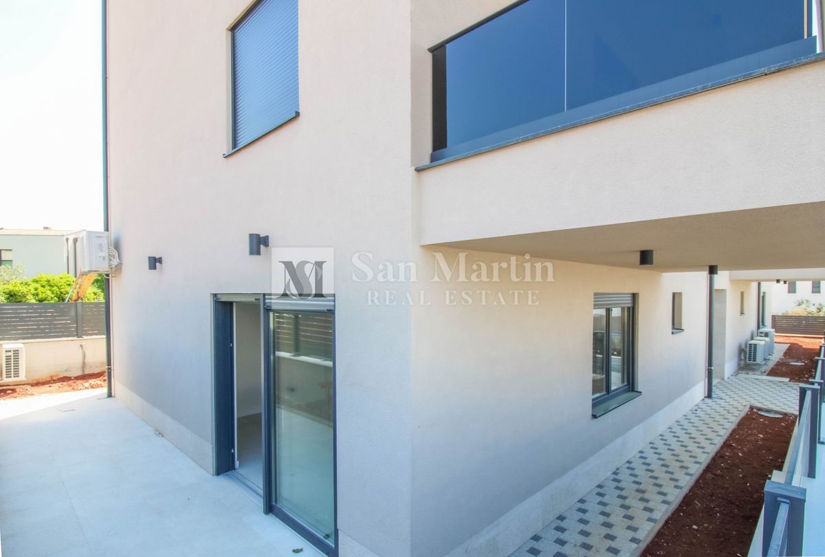 Parenzo, appartamento con due camere da letto, nuova costruzione