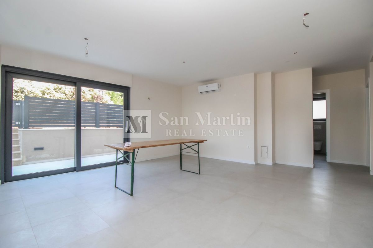 Parenzo, appartamento con due camere da letto, nuova costruzione