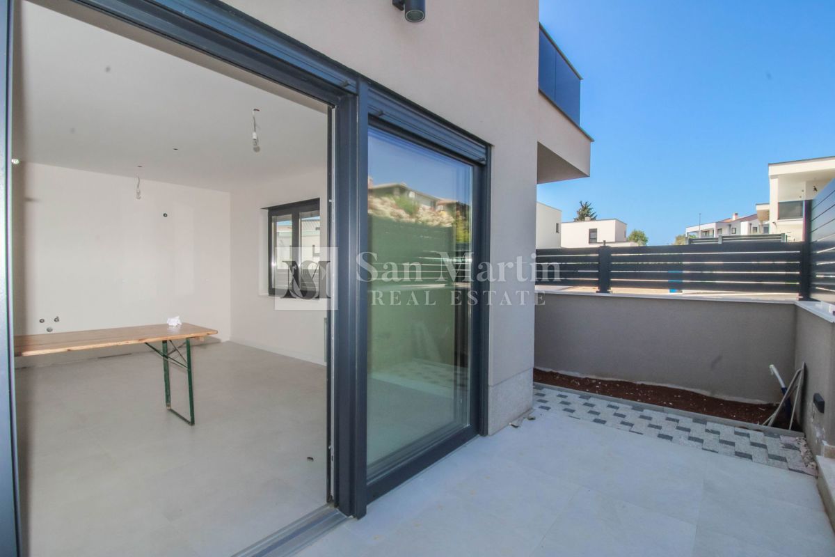 Parenzo, appartamento con due camere da letto, nuova costruzione