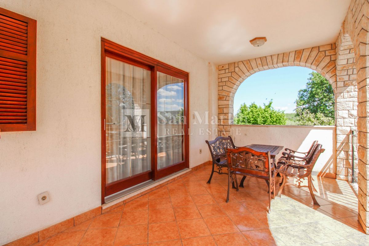 Rovigno - bella casa con due unità vicino alle spiagge