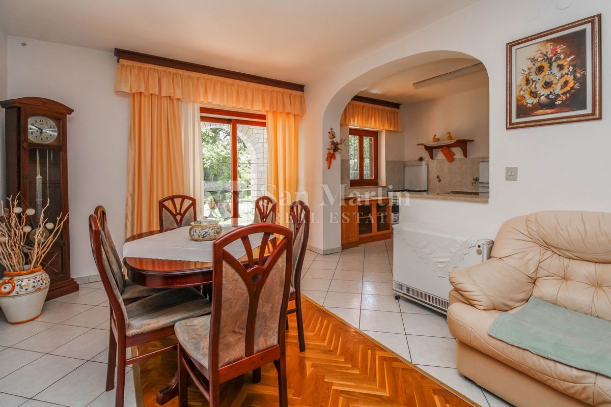 Rovigno - bella casa con due unità vicino alle spiagge