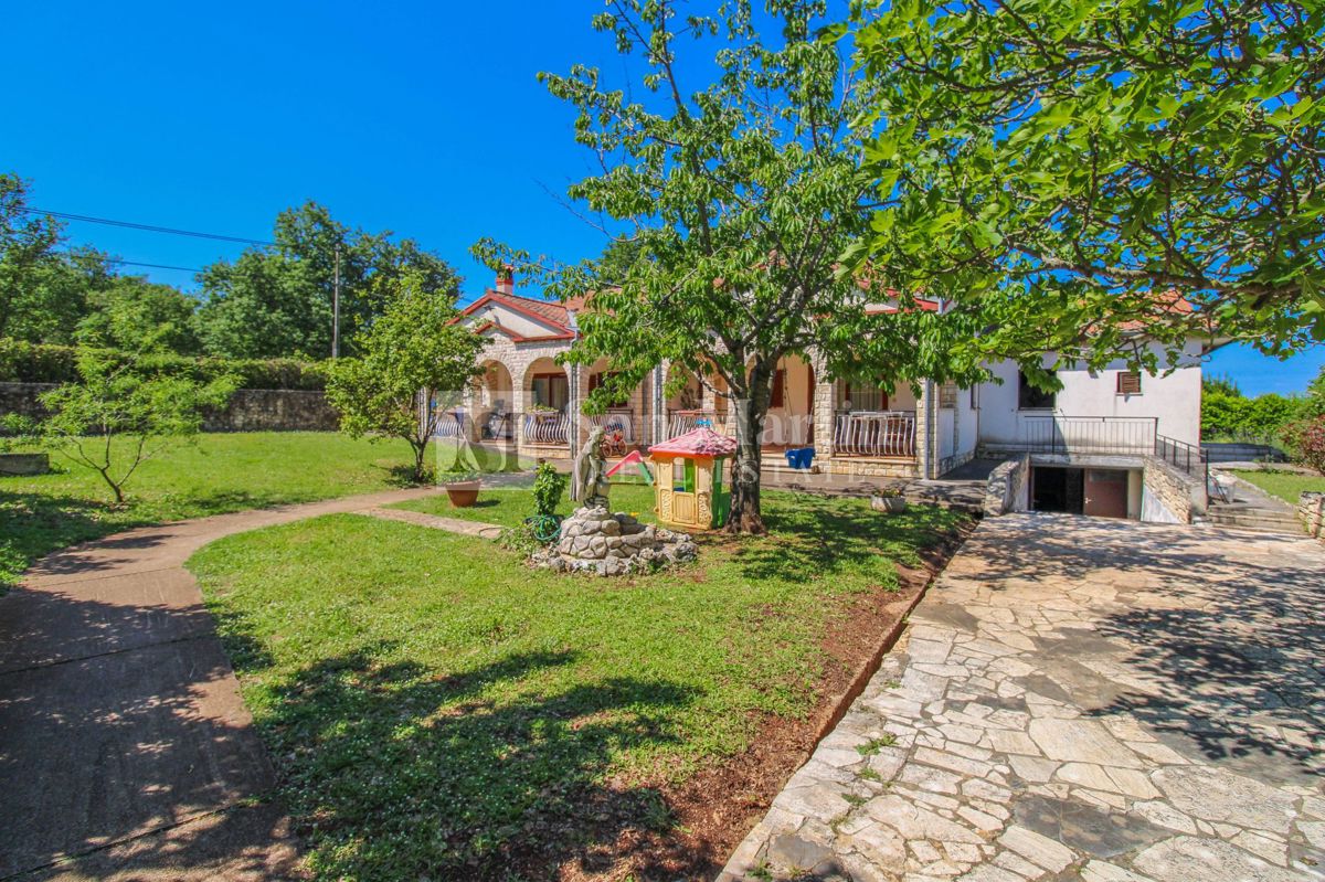 Rovigno - bella casa con due unità vicino alle spiagge