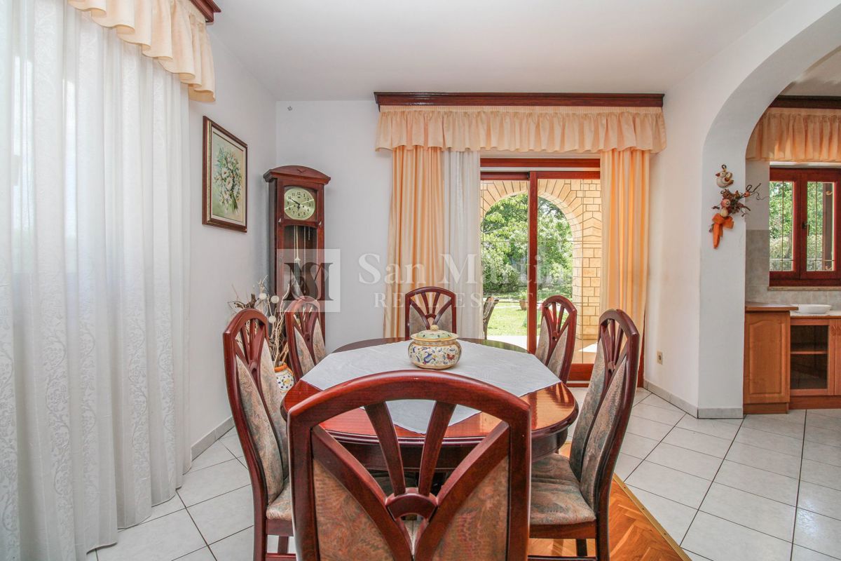 Rovigno - bella casa con due unità vicino alle spiagge