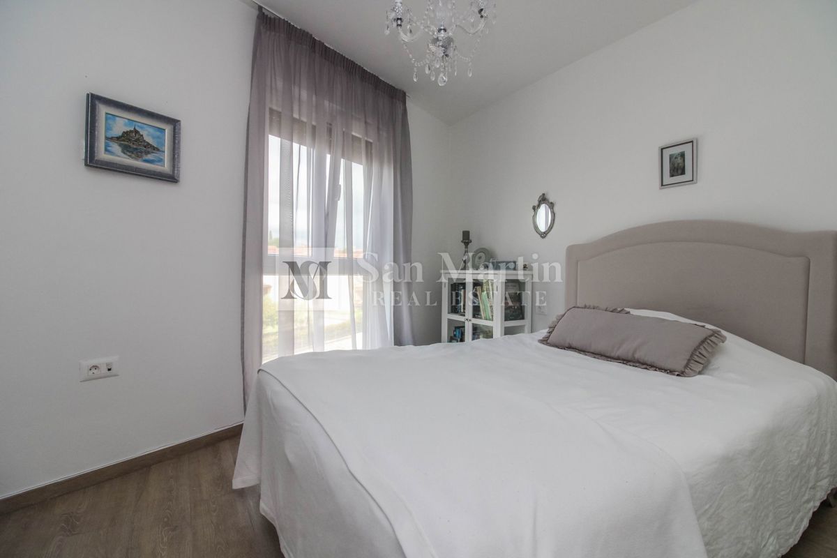 Parenzo, dintorni – appartamento di lusso con vista mare