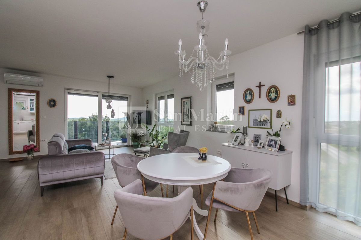 Parenzo, dintorni – appartamento di lusso con vista mare