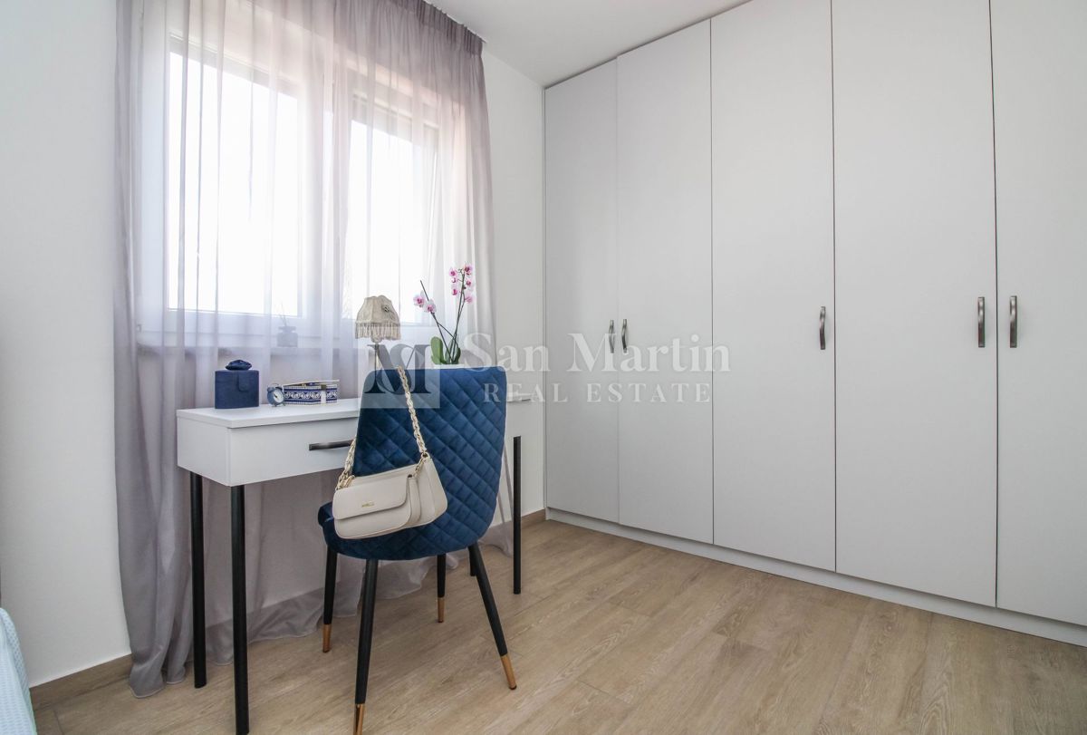 Parenzo, dintorni – appartamento di lusso con vista mare