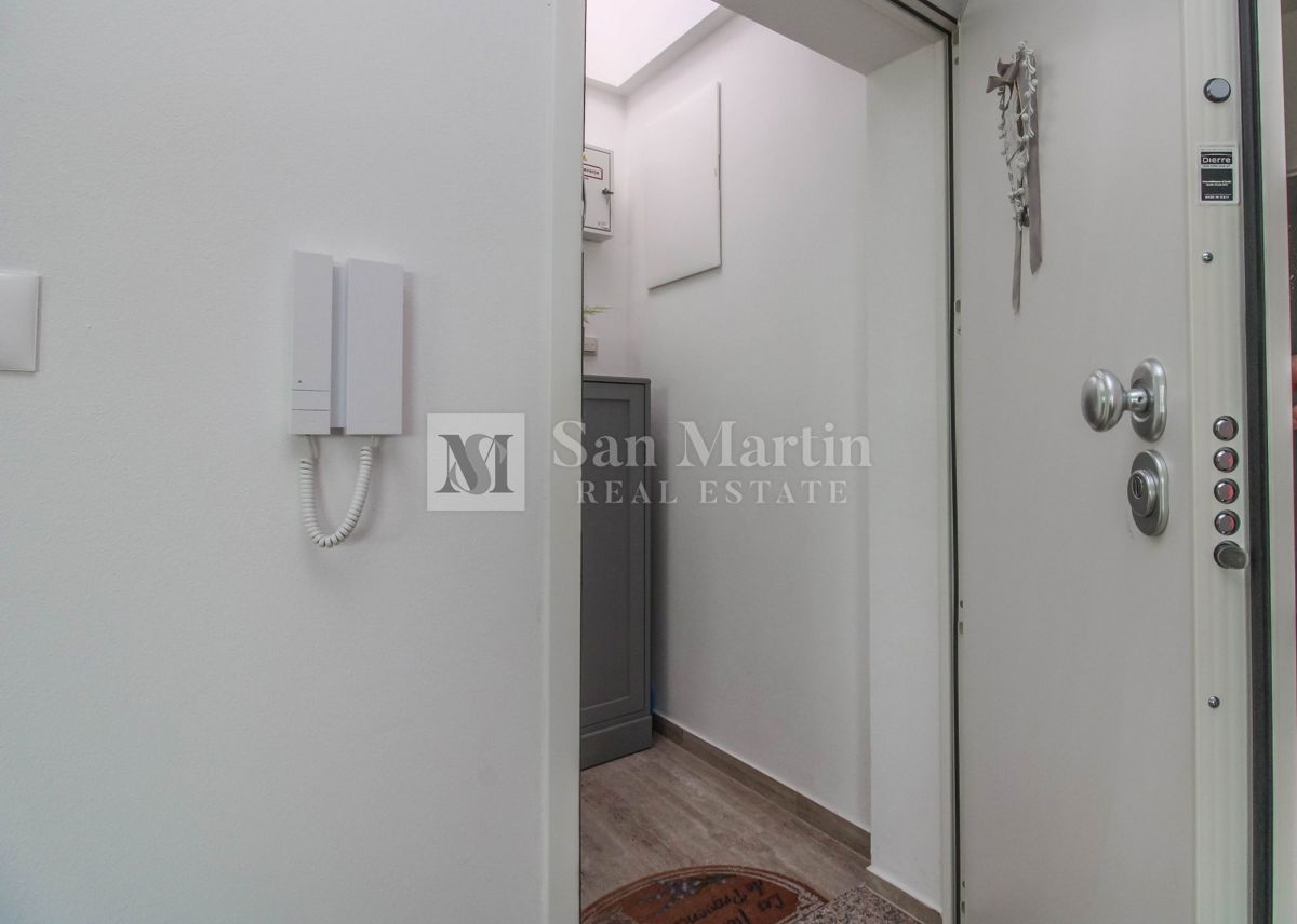 Parenzo, dintorni – appartamento di lusso con vista mare