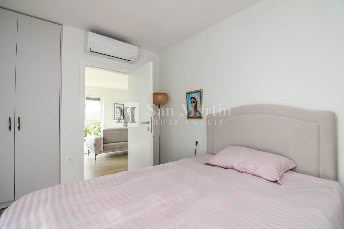 Parenzo, dintorni – appartamento di lusso con vista mare