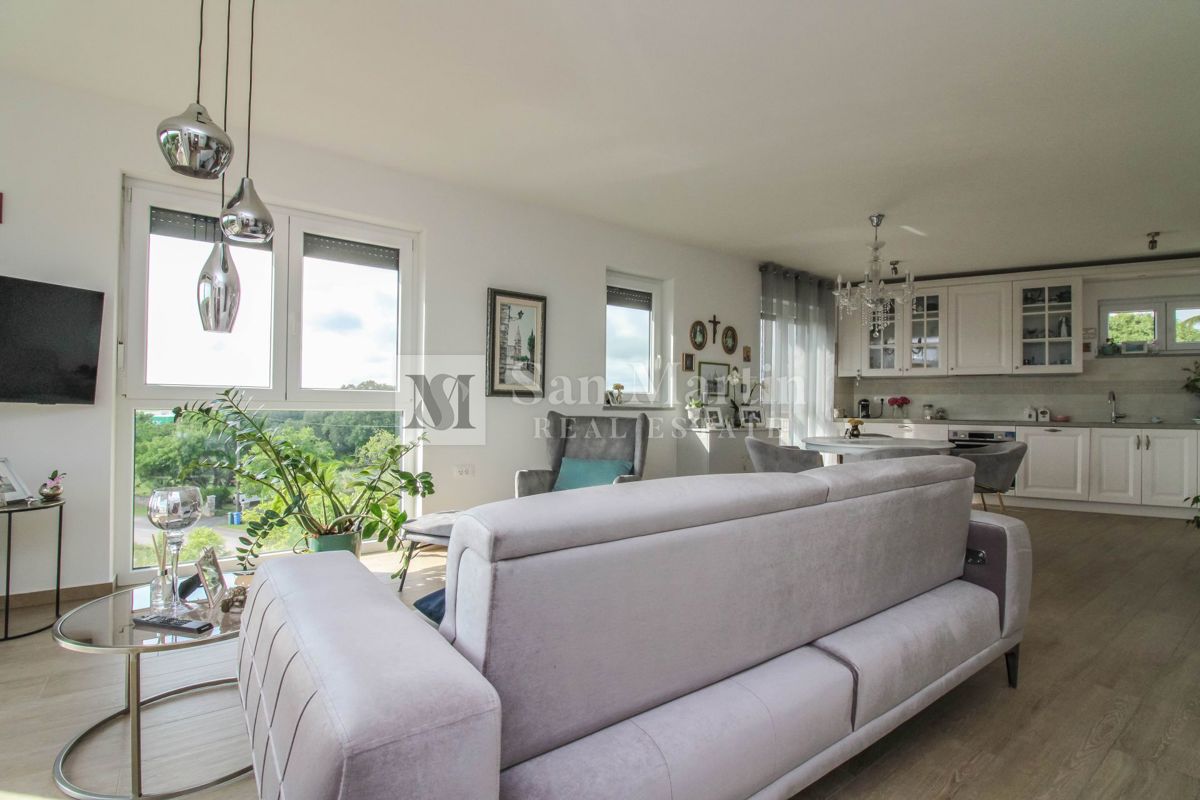 Parenzo, dintorni – appartamento di lusso con vista mare