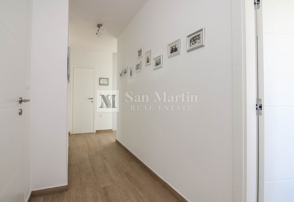 Parenzo, dintorni – appartamento di lusso con vista mare