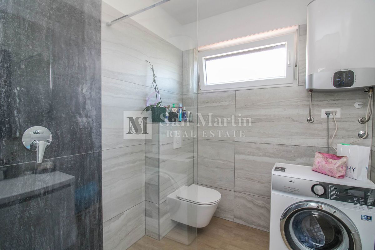 Parenzo, dintorni – appartamento di lusso con vista mare