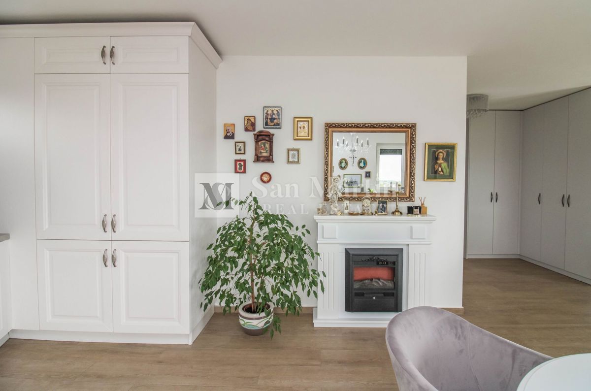 Parenzo, dintorni – appartamento di lusso con vista mare