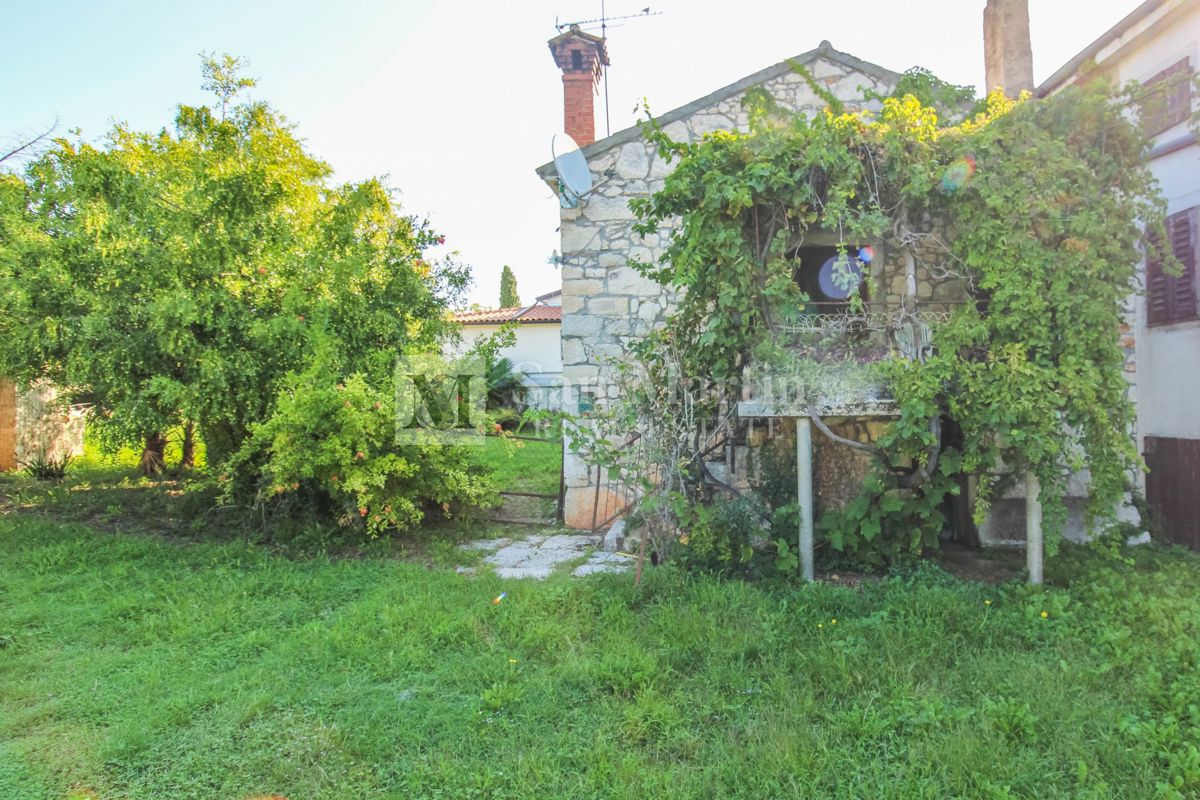 Parenzo, dintorni – Casa in pietra vicino a Parenzo con ampio giardino