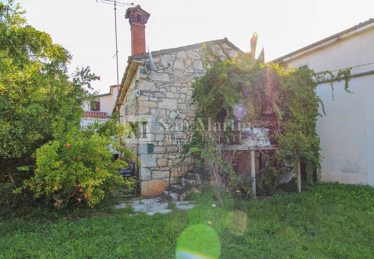 Parenzo, dintorni – Casa in pietra vicino a Parenzo con ampio giardino