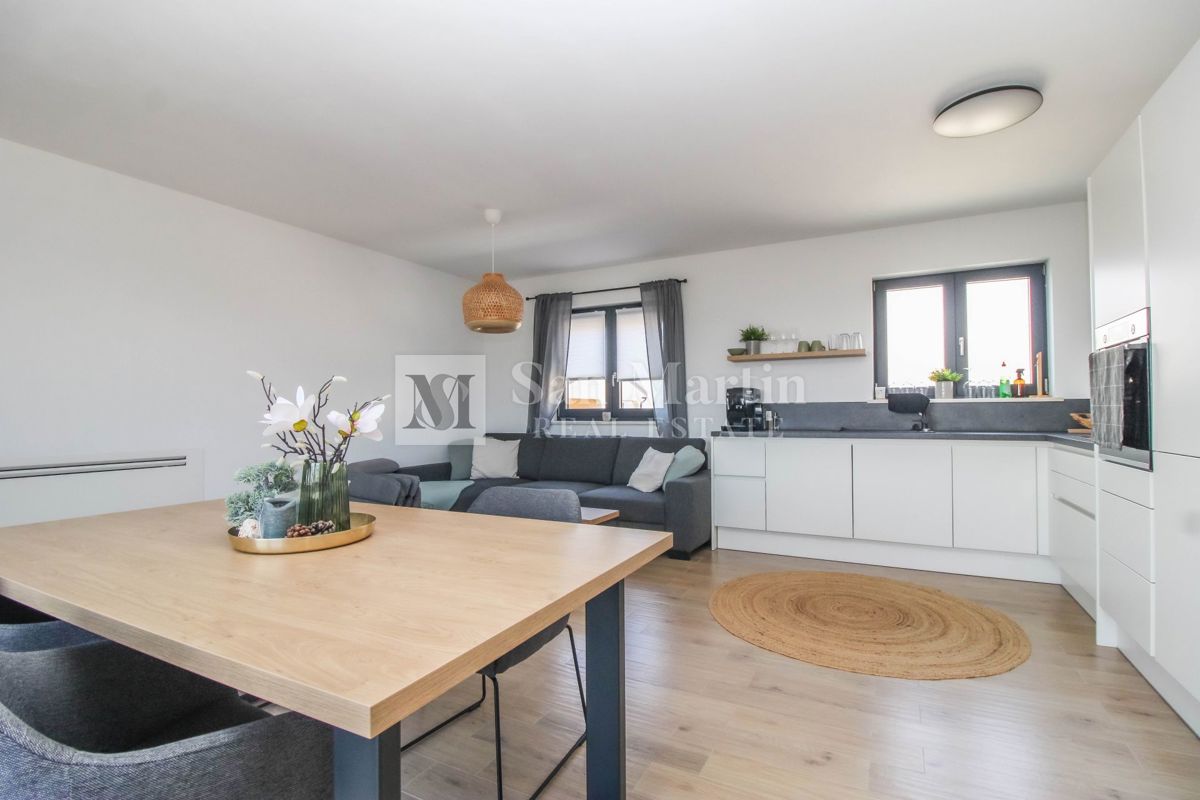 Istria, Parenzo - appartamento moderno in ottima posizione