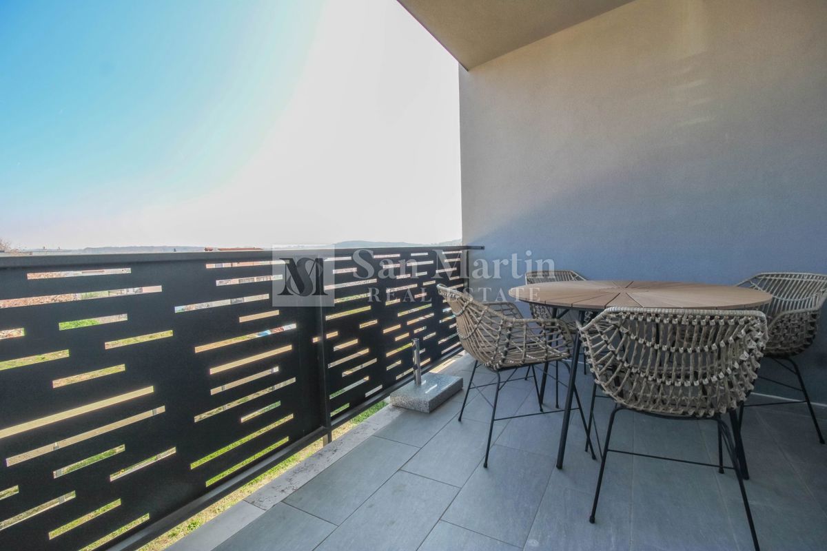 Istria, Parenzo - appartamento moderno in ottima posizione