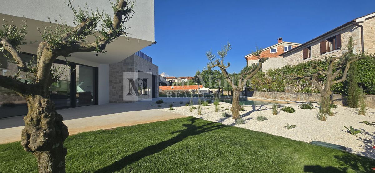 Parenzo, dintorni, Bella villa con piscina non lontano dal mare