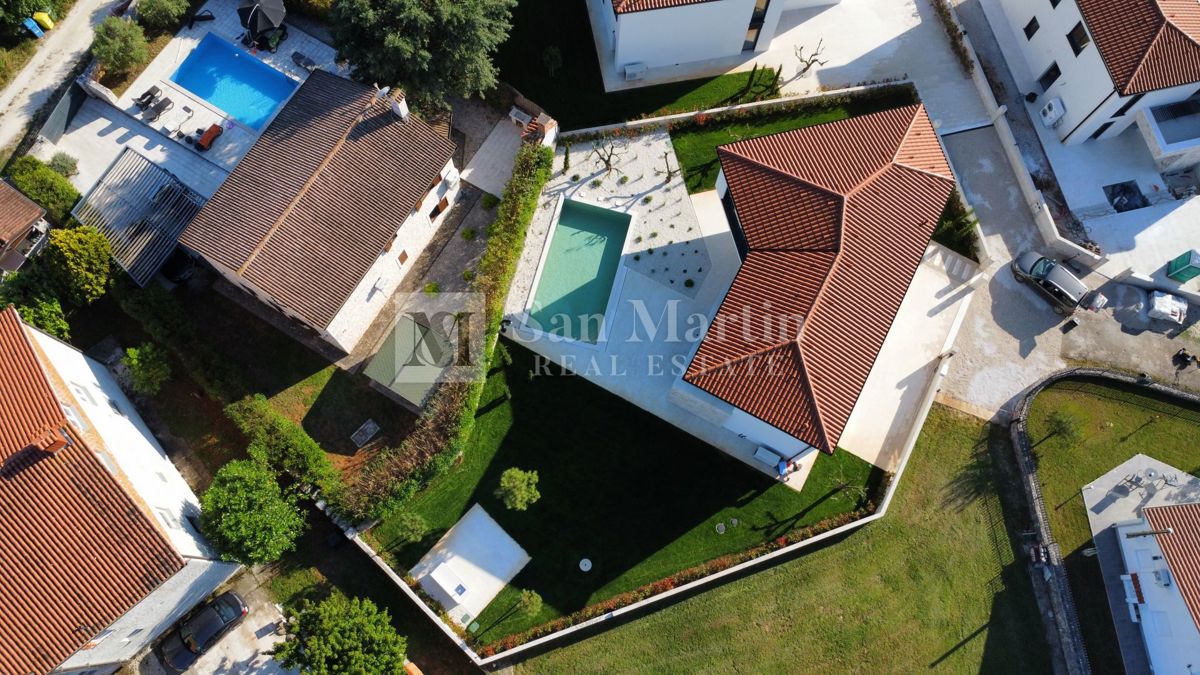 Parenzo, dintorni, Bella villa con piscina non lontano dal mare