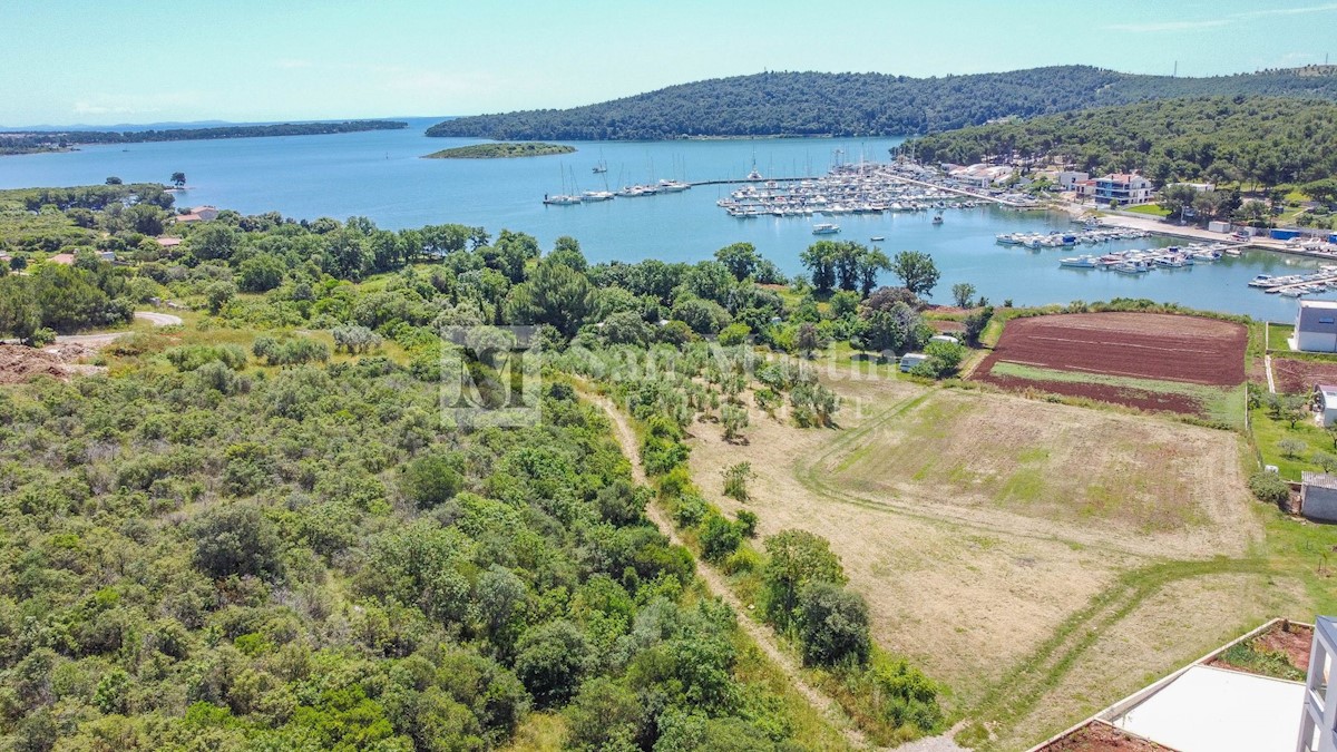 Medolino OCCASIONE! Terreno edificabile a 70 metri dal mare!