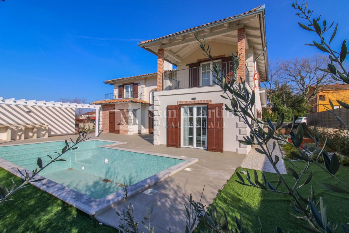 Poreč, dintorni – Ampia villa rustica con piscina