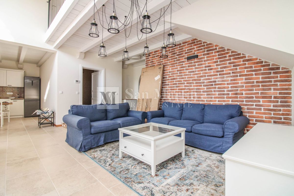 Poreč, dintorni – Ampia villa rustica con piscina