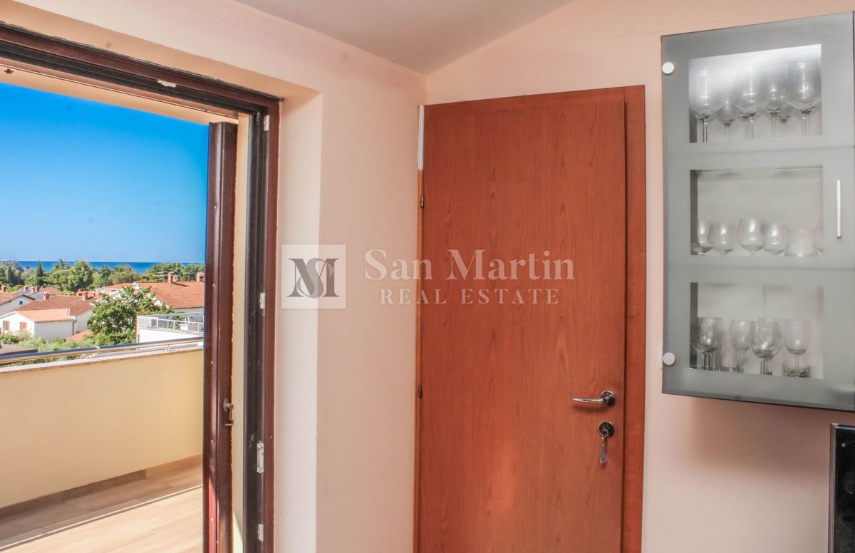 Istria, Cittanova - appartamento con ampia terrazza, vista mare