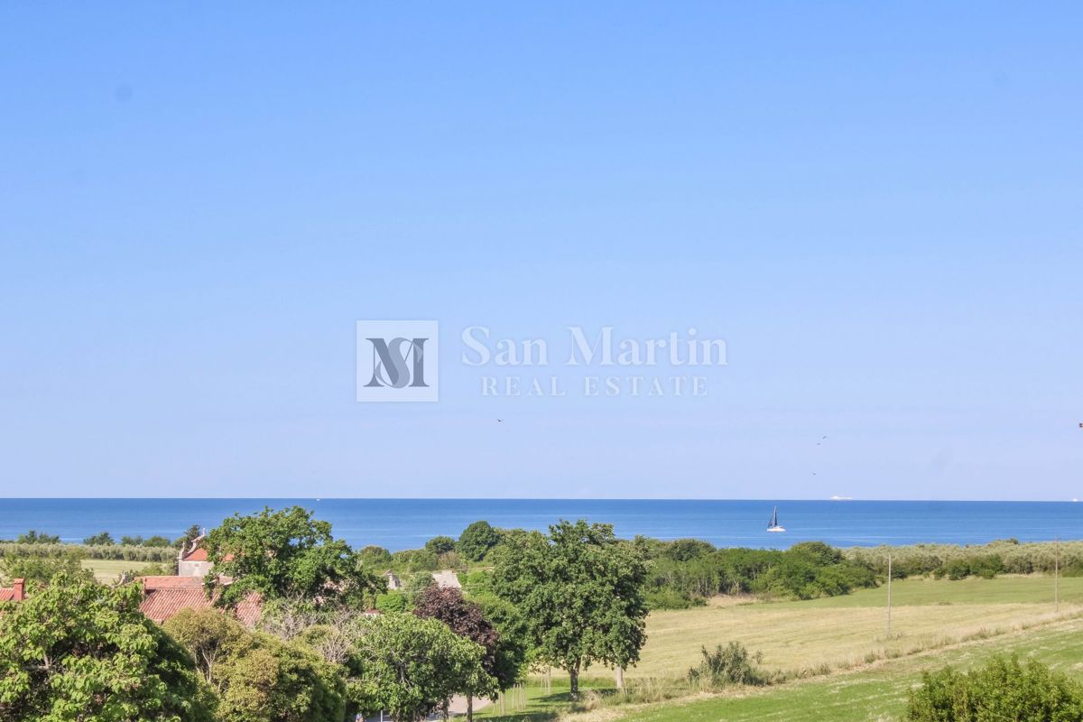 Istria, Cittanova - appartamento con ampia terrazza, vista mare