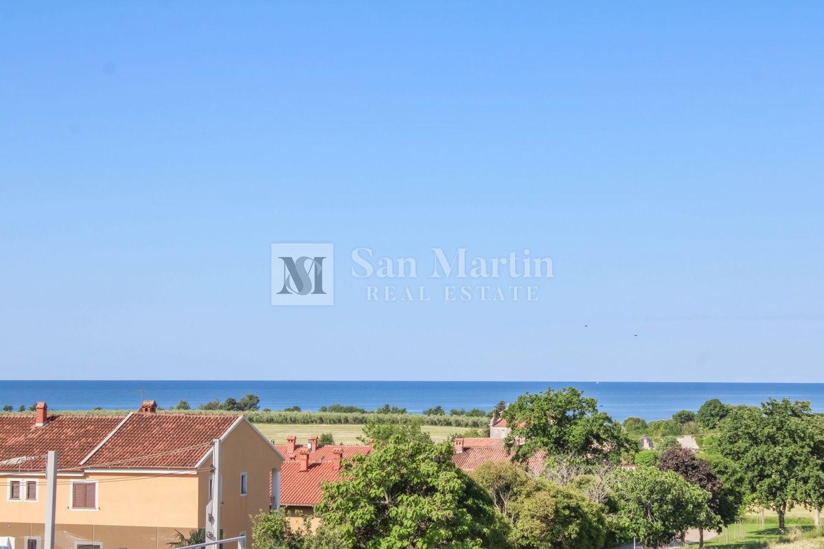 Istria, Cittanova - appartamento con ampia terrazza, vista mare