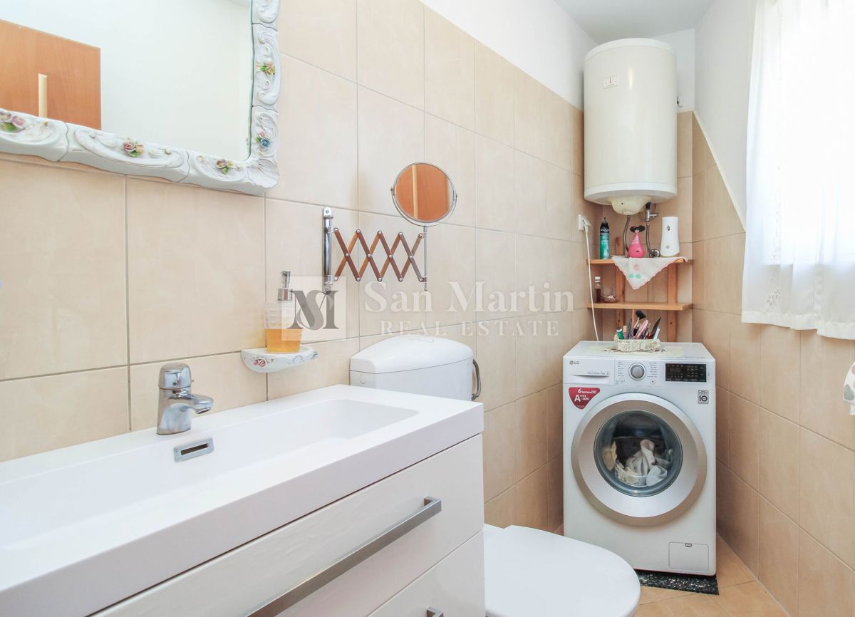 Zona PARENZO, casa con 3 camere da letto
