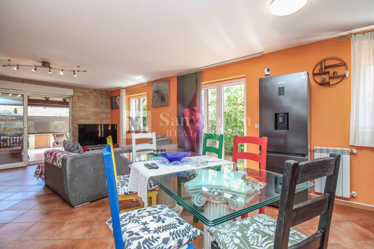 Zona PARENZO, casa con 3 camere da letto