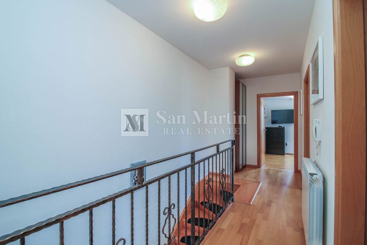 Zona PARENZO, casa con 3 camere da letto