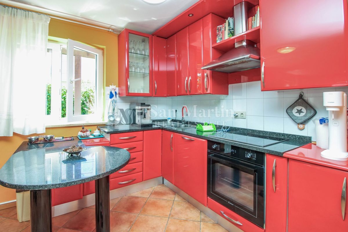 Zona PARENZO, casa con 3 camere da letto
