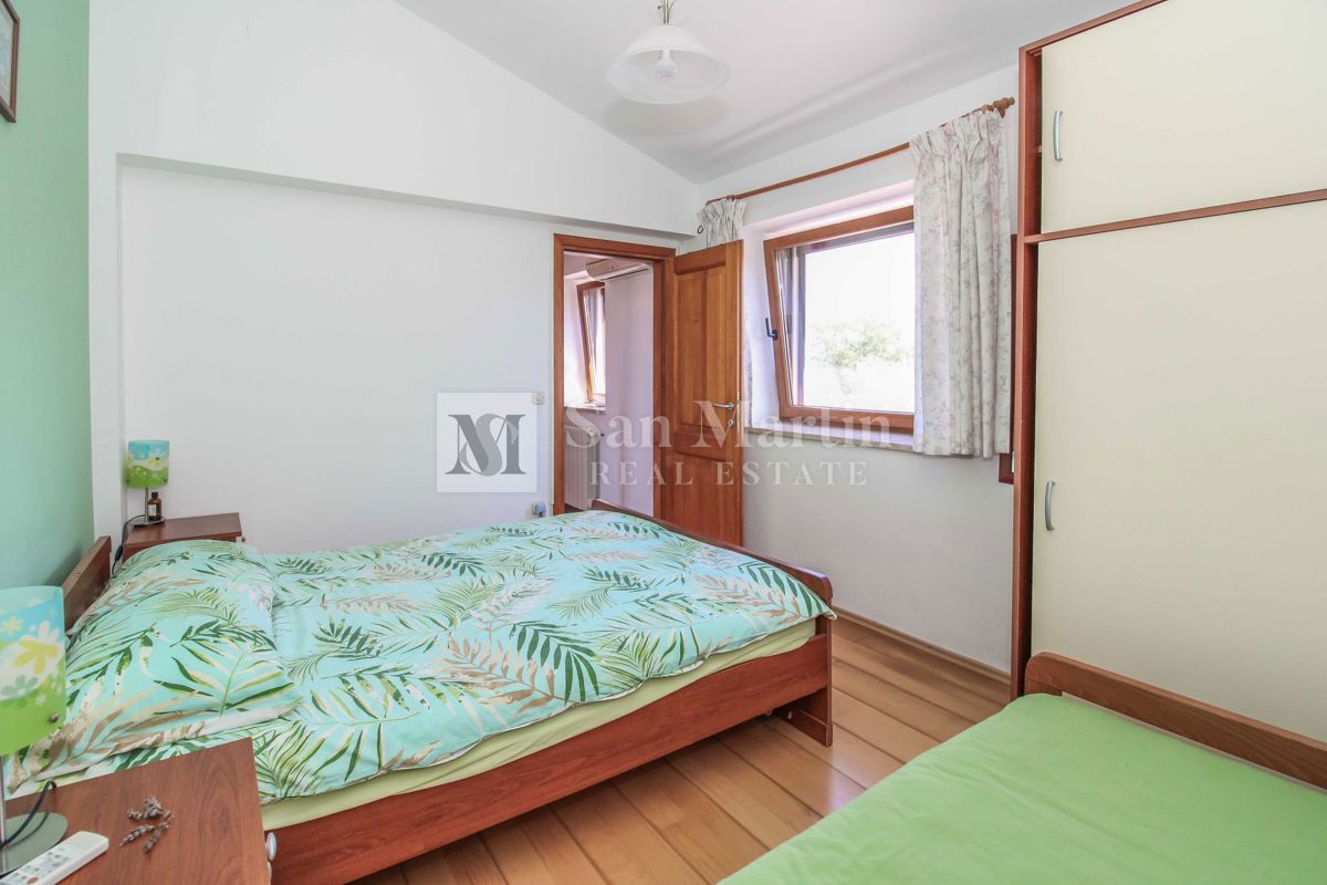 Bellissima casa in pietra con piscina