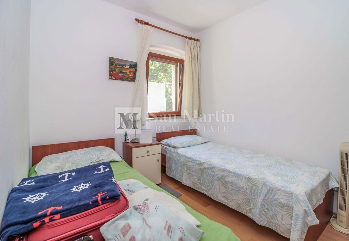 Bellissima casa in pietra con piscina