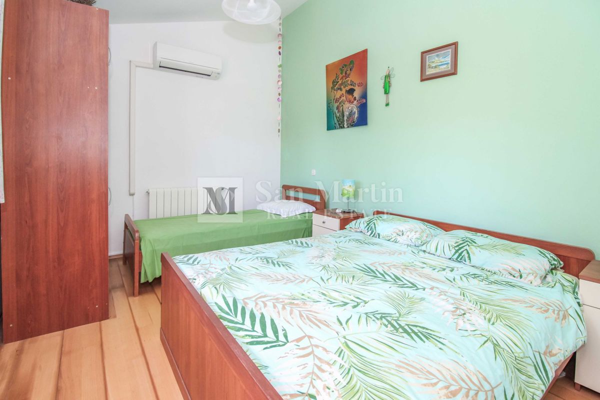 Bellissima casa in pietra con piscina