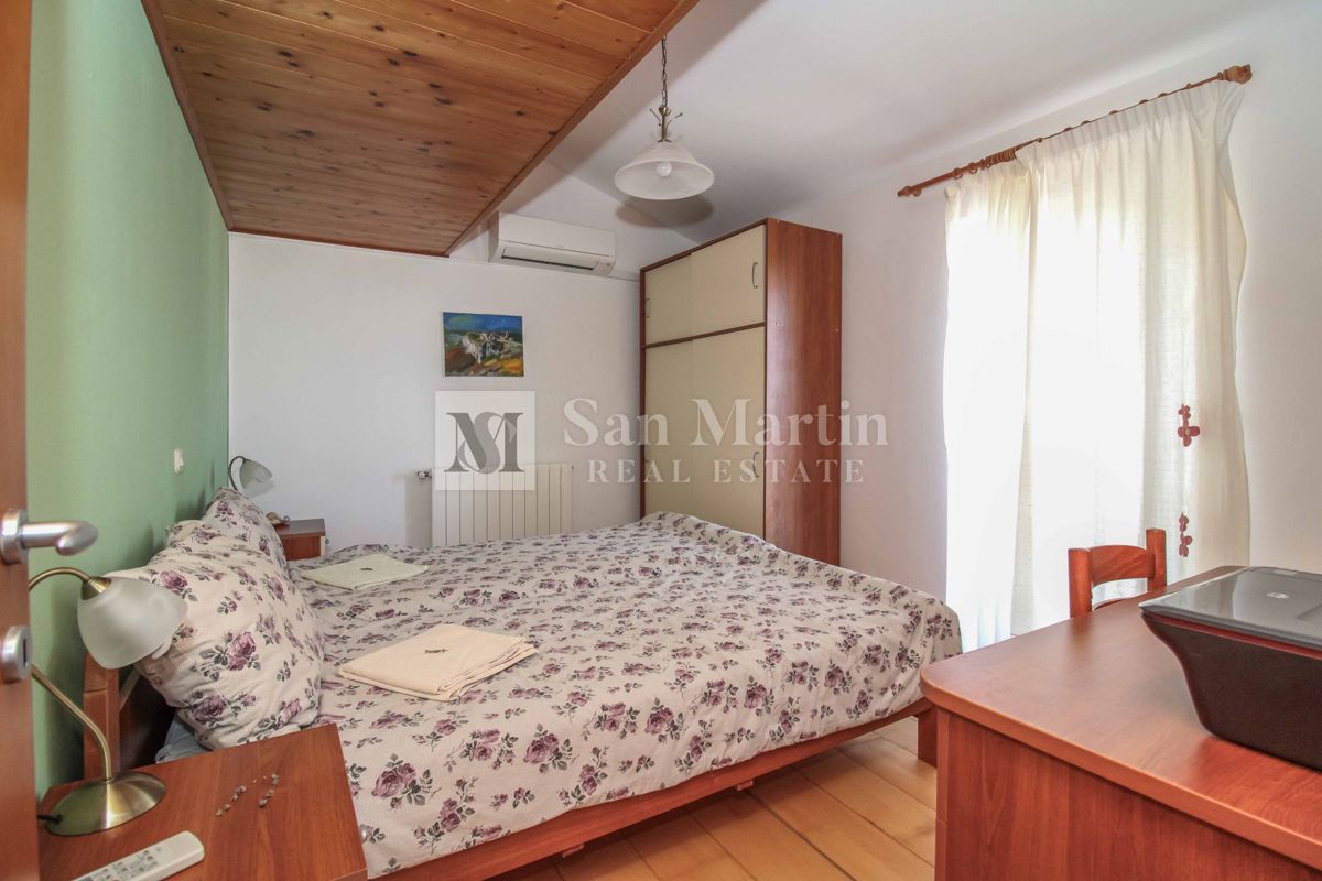 Bellissima casa in pietra con piscina