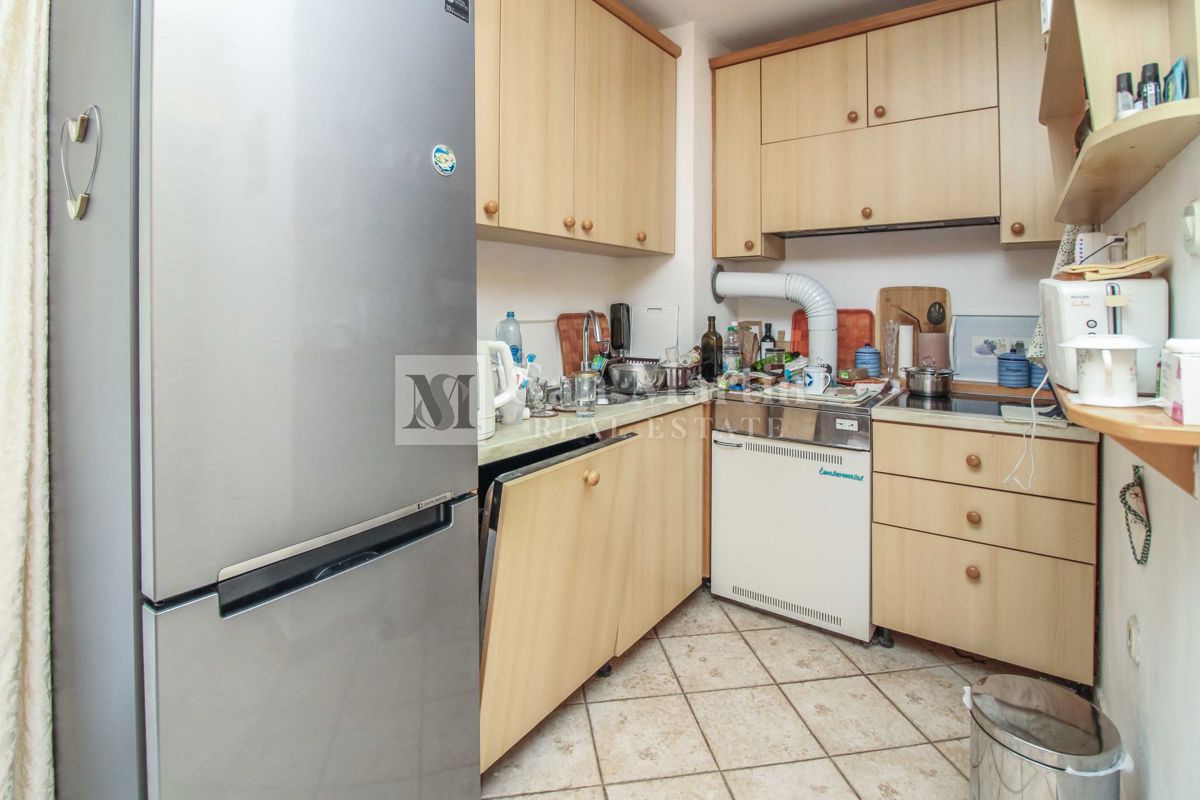 Bellissima casa in pietra con piscina